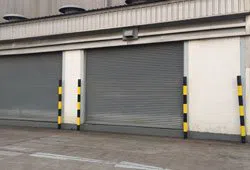 Fontana Garage Doors Store Fontana, CA 909-317-0537 - rolling-garage-side